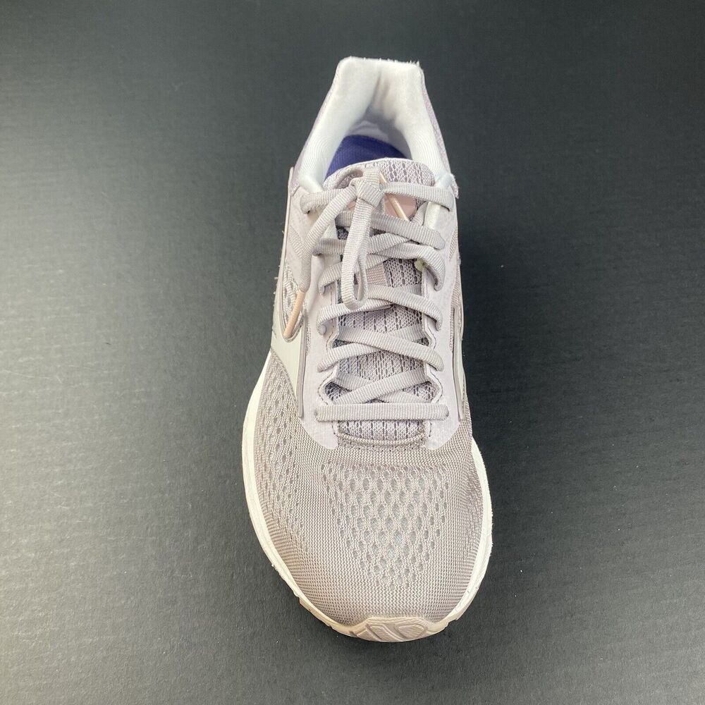 Mizuno Wave Rider 23 Women's Size 8.5 Running Shoes both are for the right foot